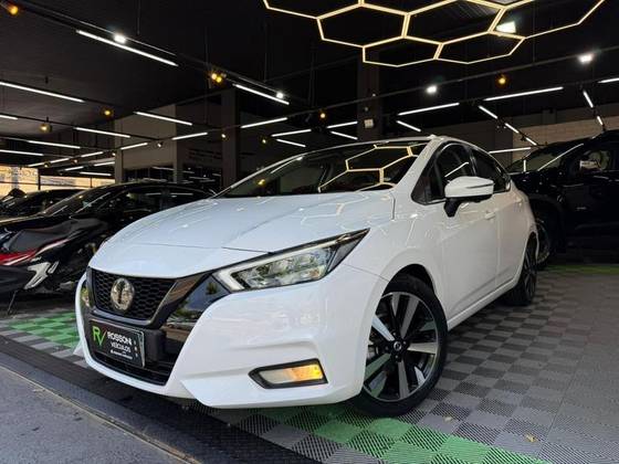 NISSAN VERSA 1.6 16V FLEX EXCLUSIVE XTRONIC NISSAN VERSA 1.6 16V FLEX EXCLUSIVE XTRONIC
